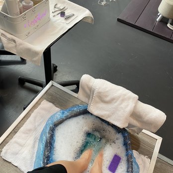 Mood on 10th - Pedicure - Hair Salons Near Me - Tracy, California Mood on 10th - Pedicure - Hair Salons Near Me - Tracy, California