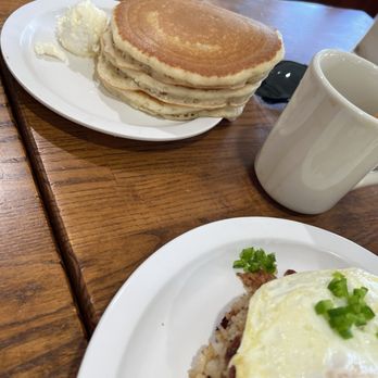 Eggs 'n Things - Waikiki Beach Eggspress - 3 Buttermilk Pancakes and island Island Style Fried Rice - Breakfast & Brunch Near Me - Honolulu, Hawaii Eggs 'n Things - Waikiki Beach Eggspress - 3 Buttermilk Pancakes and island Island Style Fried Rice - Breakfast & Brunch Near Me - Honolulu, Hawaii
