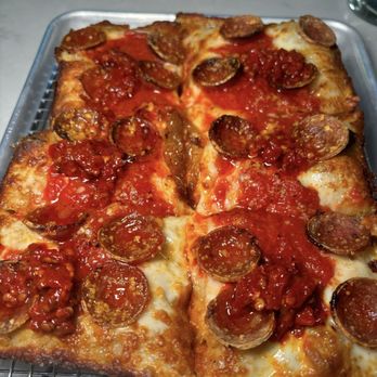 Emmy Squared Pizza - Park Slope - Roni Supreme Pizza - Pizza Near Me - Brooklyn, New York