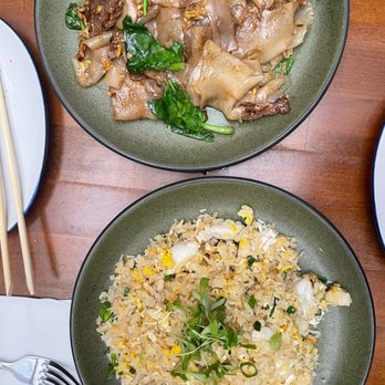 Soothr - Crab Fried rice and  Beef Pad Si-iw - Thai Near Me - New York, New York