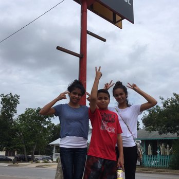 la Barbecue - The kids loved la Barbeque! - Barbeque Near Me - Austin, Texas