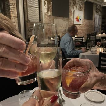 McEwen's Memphis - Old fashioned, wine & champagne NYE toast - Southern Near Me - Memphis, Tennessee McEwen's Memphis - Old fashioned, wine & champagne NYE toast - Southern Near Me - Memphis, Tennessee