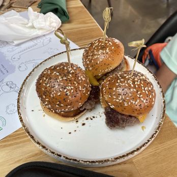 BB Cafe & Catering - Cafes Near Me - Burbank, California