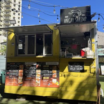 Waikiki Garlic Shack - Seafood Near Me - Honolulu, Hawaii