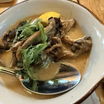 Mott St - Oyster mushrooms - Asian Fusion Near Me - Chicago, Illinois