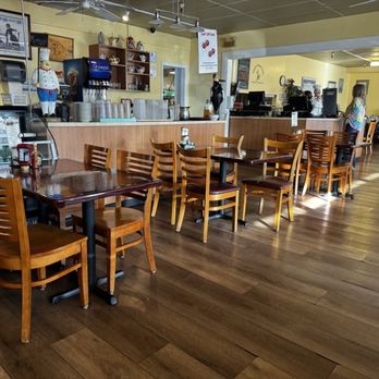 Josef's Vienna Bakery & Cafe - Kind of empty - Bakeries Near Me - Reno, Nevada