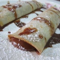 La Buena Vida - Panqueques con Dulce de Leche