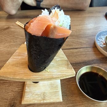 Hinoka Sushi - Salmon hand roll - Sushi Bars Near Me - Sacramento, California Hinoka Sushi - Salmon hand roll - Sushi Bars Near Me - Sacramento, California