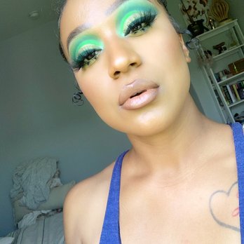 DLe Rey - Creative (self) - Makeup Artists Near Me