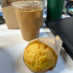 Milk Tea and Vanilla Pineapple Bun Milk Tea and Vanilla Pineapple Bun