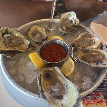 Sizemore’s Coastal Kitchen - Oysters - Seafood Near Me - Jacksonville Beach, Florida Sizemore’s Coastal Kitchen - Oysters - Seafood Near Me - Jacksonville Beach, Florida
