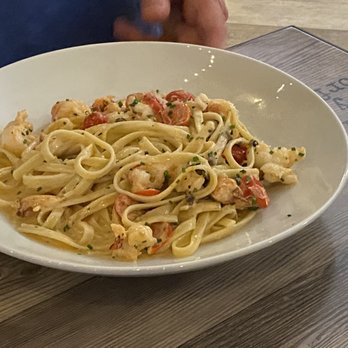 Tides Coastal Kitchen - Lobster Pasta - Cocktail Bars Near Me - Virginia Beach, Virginia Tides Coastal Kitchen - Lobster Pasta - Cocktail Bars Near Me - Virginia Beach, Virginia