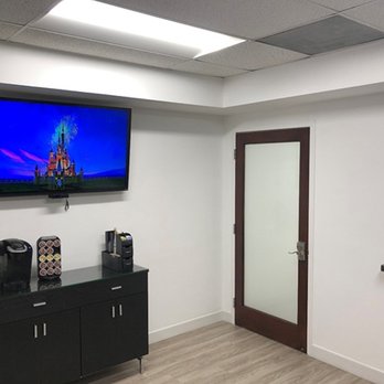 Ezy Medical Research - Waiting Room Area - Medical Centers Near Me - Miami, Florida Ezy Medical Research - Waiting Room Area - Medical Centers Near Me - Miami, Florida