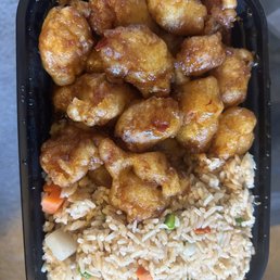 General Tso's Chicken with fried rice (dinner combo) General Tso's Chicken with fried rice (dinner combo)