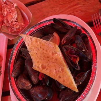 Claws - Mussels - Seafood Near Me - Rockland, Maine