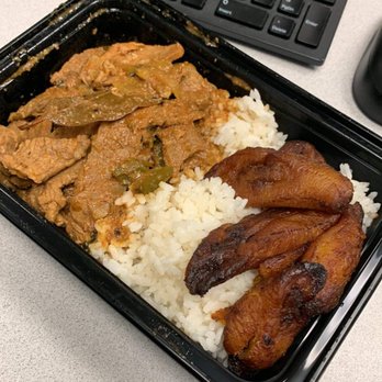 La Cocina - Pepper Steak, White Rice and Maduros - Latin American Near Me - Newark, New Jersey La Cocina - Pepper Steak, White Rice and Maduros - Latin American Near Me - Newark, New Jersey