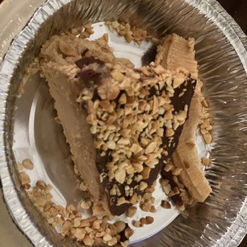 Fox's Pizza Den - Not good peanut butter pie - Pizza Near Me - Selbyville, Delaware