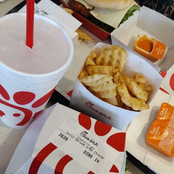 Chick-fil-A - Spicy deluxe sandwich 2 meals - Fast Food Near Me - Westminster, California Chick-fil-A - Spicy deluxe sandwich 2 meals - Fast Food Near Me - Westminster, California