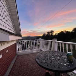 The Inn on Main - Beautiful evening sunset from the porch off the Pittsburg room!