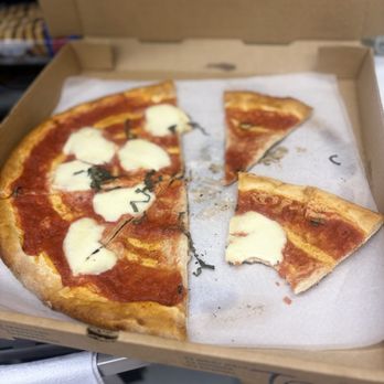 Piehole Wood Pizza - Eat Pray Love 16" aka ~ Margherita Pizza - Pizza Near Me - Fort Pierce, Florida Piehole Wood Pizza - Eat Pray Love 16" aka ~ Margherita Pizza - Pizza Near Me - Fort Pierce, Florida