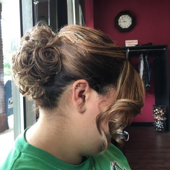 Salon Eclips - Side View - Hair Salons Near Me - Iselin, New Jersey