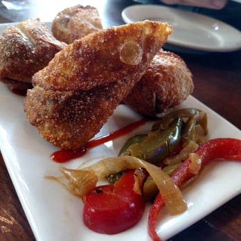 The Green Parrot - Cheesesteak Egg Rolls - Irish Pub Near Me - Newtown, Pennsylvania