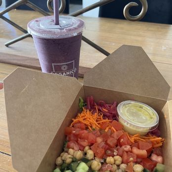 ORGANICO - Custom bowl + açaà smoothie - New American Near Me - Lawndale, California ORGANICO - Custom bowl + açaà smoothie - New American Near Me - Lawndale, California