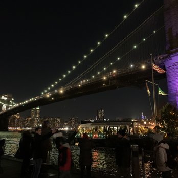 Brooklyn Bridge - Landmarks & Historical Buildings Near Me - Brooklyn, New York