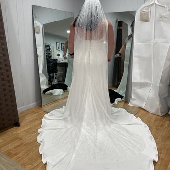 Sewing Hands Alterations - Sewing & Alterations Near Me - Jenison, Michigan