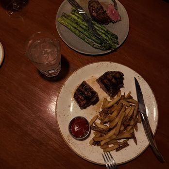 Jak's Grill - Steakhouses Near Me - Issaquah, Washington