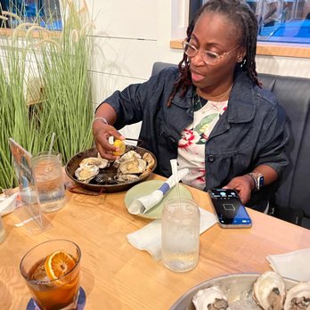 Seaside Oyster Bar - Suwanee - Seafood Near Me - Suwanee, Georgia