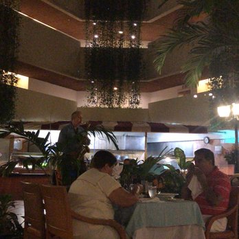 Capriccio - M-Th there is a saxophonist who plays all kinds of smooth jazz. Friday there is a violinist. - Seafood Near Me - Cancún, ROO Capriccio - M-Th there is a saxophonist who plays all kinds of smooth jazz. Friday there is a violinist. - Seafood Near Me - Cancún, ROO