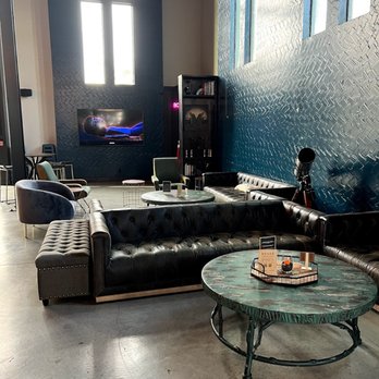 The Trap - Seating area - Axe Throwing Near Me - Winter Park, Florida The Trap - Seating area - Axe Throwing Near Me - Winter Park, Florida