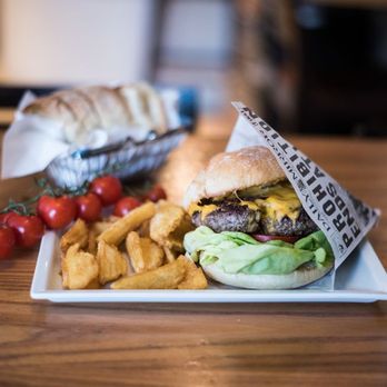 Zerosettantacinque - Cheeseburger - Wine Bars Near Me - Rome, RM Zerosettantacinque - Cheeseburger - Wine Bars Near Me - Rome, RM