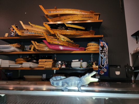 MAKI SUSHI AND THAI RESTAURANT by null