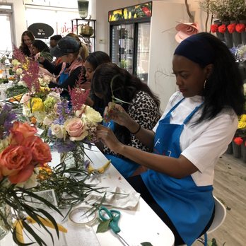 Fiore x 7 Flower Bar - Really concentrating on my arrangement - Florists Near Me - Plano, Texas Fiore x 7 Flower Bar - Really concentrating on my arrangement - Florists Near Me - Plano, Texas