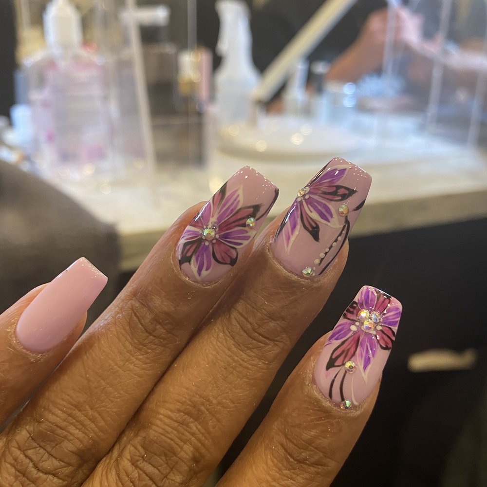 Luna Nails & Spa - This is the best nail shop and this time I took a friend and she loved - Day Spas Near Me - Aldie, Virginia Luna Nails & Spa - This is the best nail shop and this time I took a friend and she loved - Day Spas Near Me - Aldie, Virginia