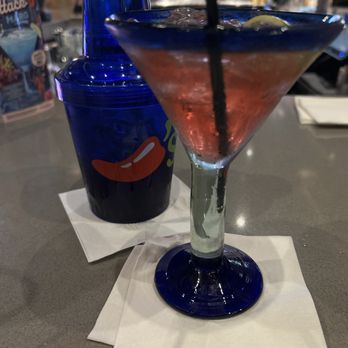 Chili's - Presidente Margarita blackberry - Bars Near Me - Liverpool, New York