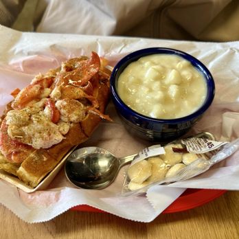 Luke's Lobster Brooklyn Bridge Park - Seafood Near Me - Brooklyn, New York Luke's Lobster Brooklyn Bridge Park - Seafood Near Me - Brooklyn, New York