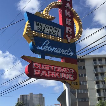 Leonard's Bakery - Leonards sign - Bakeries Near Me - Honolulu, Hawaii Leonard's Bakery - Leonards sign - Bakeries Near Me - Honolulu, Hawaii