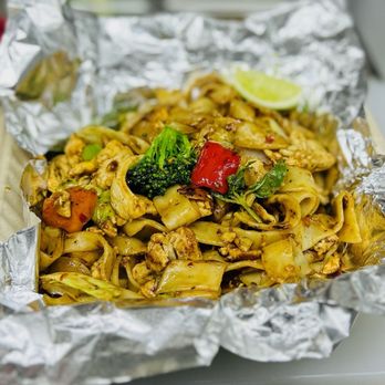 Aloha Shrimp Kihei - I did order drunken noodle, it was good taste - Seafood Near Me - Kihei, Hawaii Aloha Shrimp Kihei - I did order drunken noodle, it was good taste - Seafood Near Me - Kihei, Hawaii