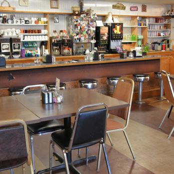 L & M Cafe - Breakfast & Brunch Near Me - Melrose, Wisconsin