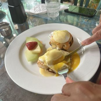 Blue Heaven - Shrimp Benedict - Breakfast & Brunch Near Me - Key West, Florida