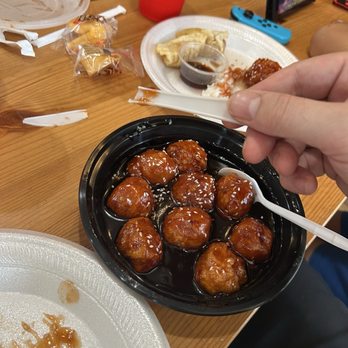 Panda Kitchen - Broke the knife on trying to cut this "chicken ball"... surprised our teeth didn't do the same - Chinese Near Me - Oak Ridge North, Texas