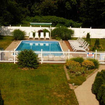 Footbridge North Hotel - Hotels Near Me - Wells, Maine Footbridge North Hotel - Hotels Near Me - Wells, Maine