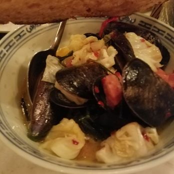 Mud Hen Water - Better view of mussels - Hawaiian Near Me - Honolulu, Hawaii Mud Hen Water - Better view of mussels - Hawaiian Near Me - Honolulu, Hawaii