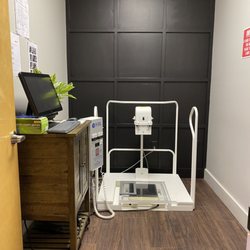 Dustin Grimmett, DPM - Foot Specialist Of Alabama - X-ray machine in office