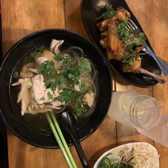 It's Pho - 23. Pho Ga 8. Vietnamese Spicy Chicken Wing Fresh Lemonade Soda - Vietnamese Near Me - Los Angeles, California It's Pho - 23. Pho Ga 8. Vietnamese Spicy Chicken Wing Fresh Lemonade Soda - Vietnamese Near Me - Los Angeles, California
