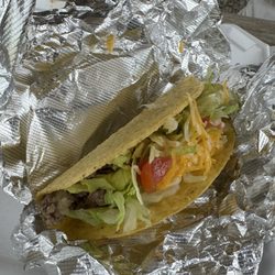 Mi Familia Taco Shop - Crispy taco