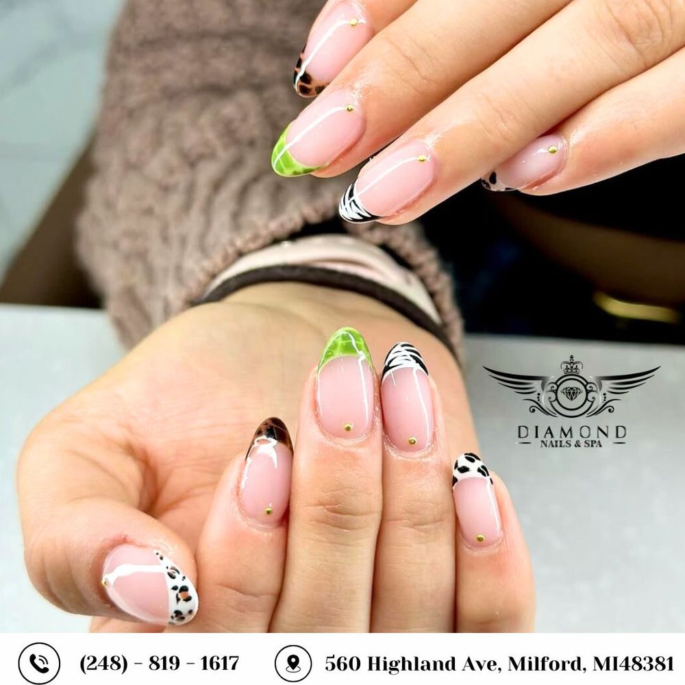 Diamond Nails & Spa Logo